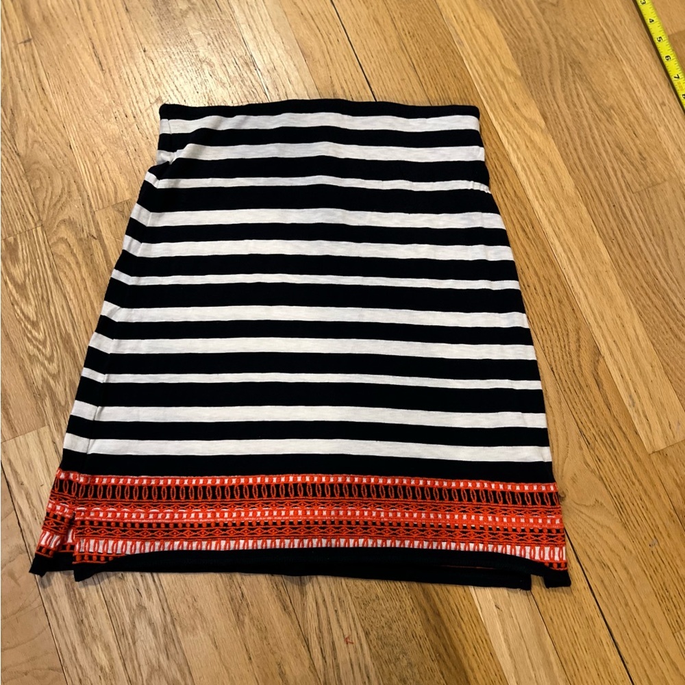 Ladies Size SP Petites "Talbots" Black & White Striped Pencil Skirt Red Trim G